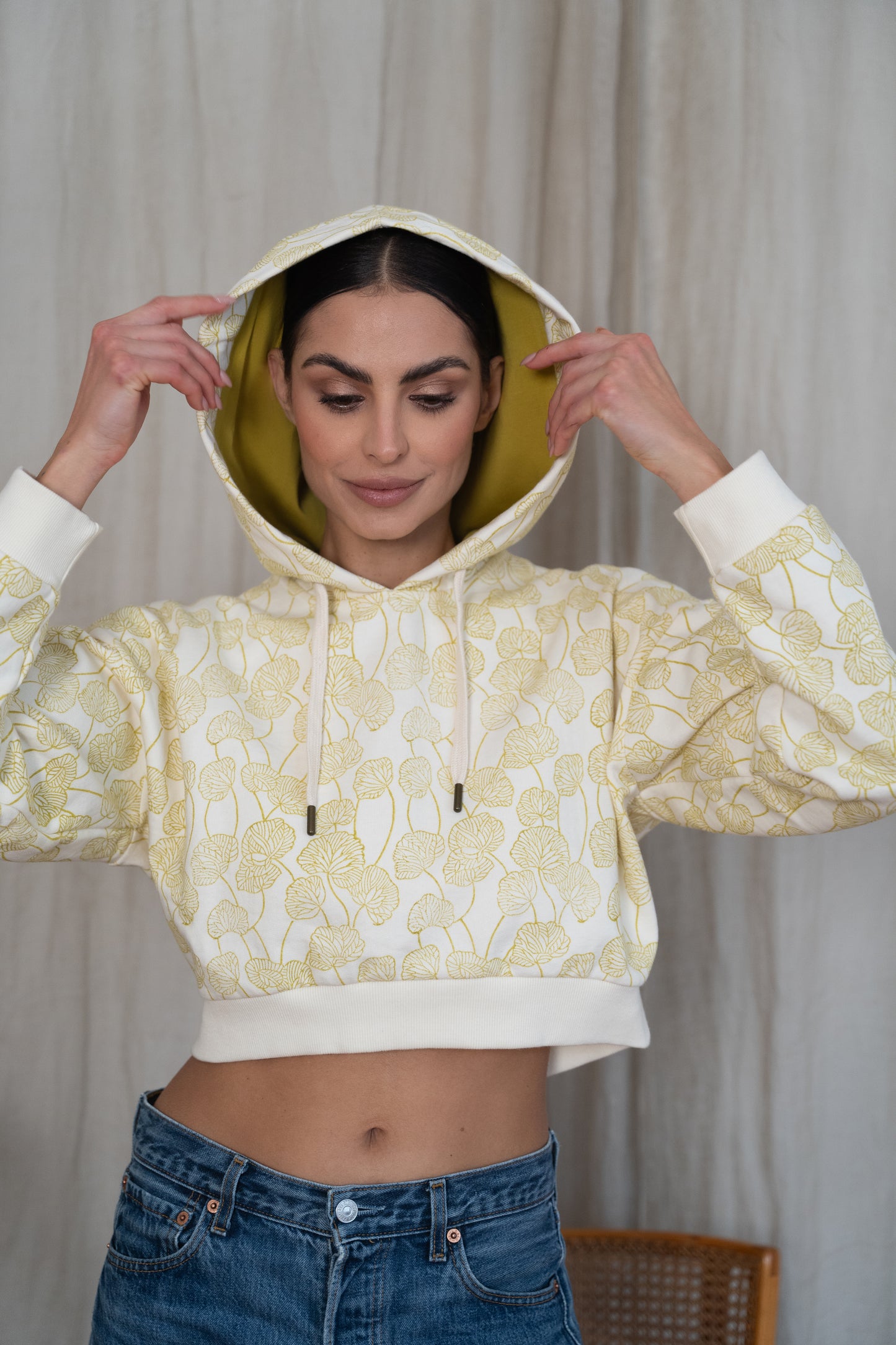 Green Lotus Hoodie – Cropped